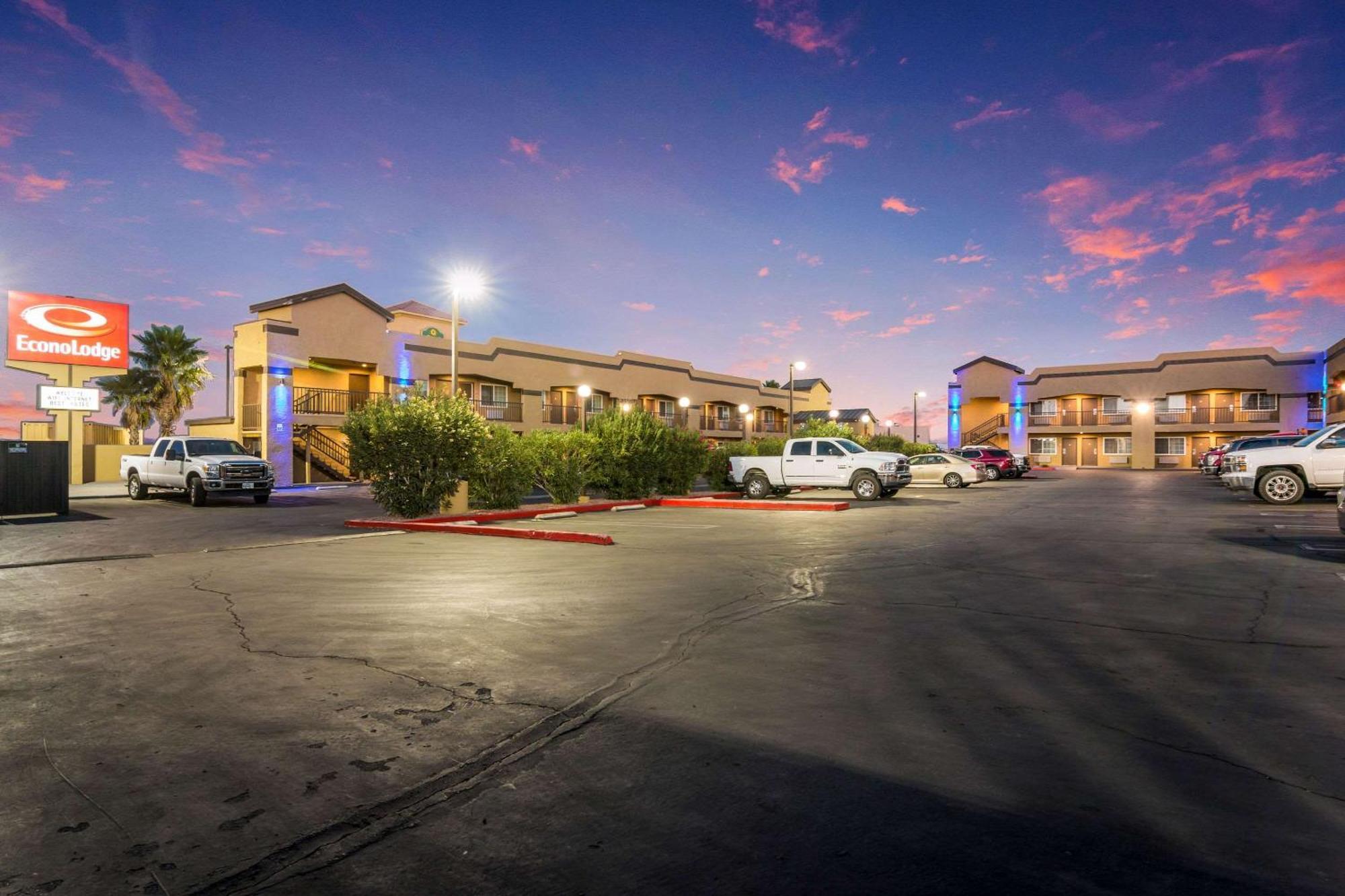 Econo Lodge Hesperia - Victorville I-15 Exterior photo