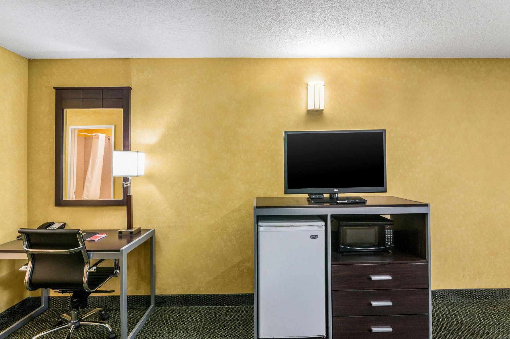 Econo Lodge Hesperia - Victorville I-15 Exterior photo
