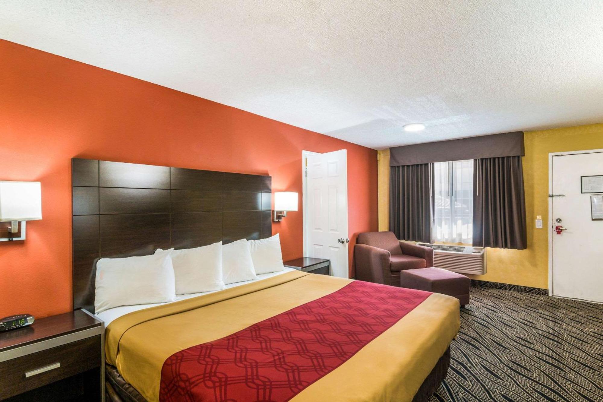 Econo Lodge Hesperia - Victorville I-15 Exterior photo