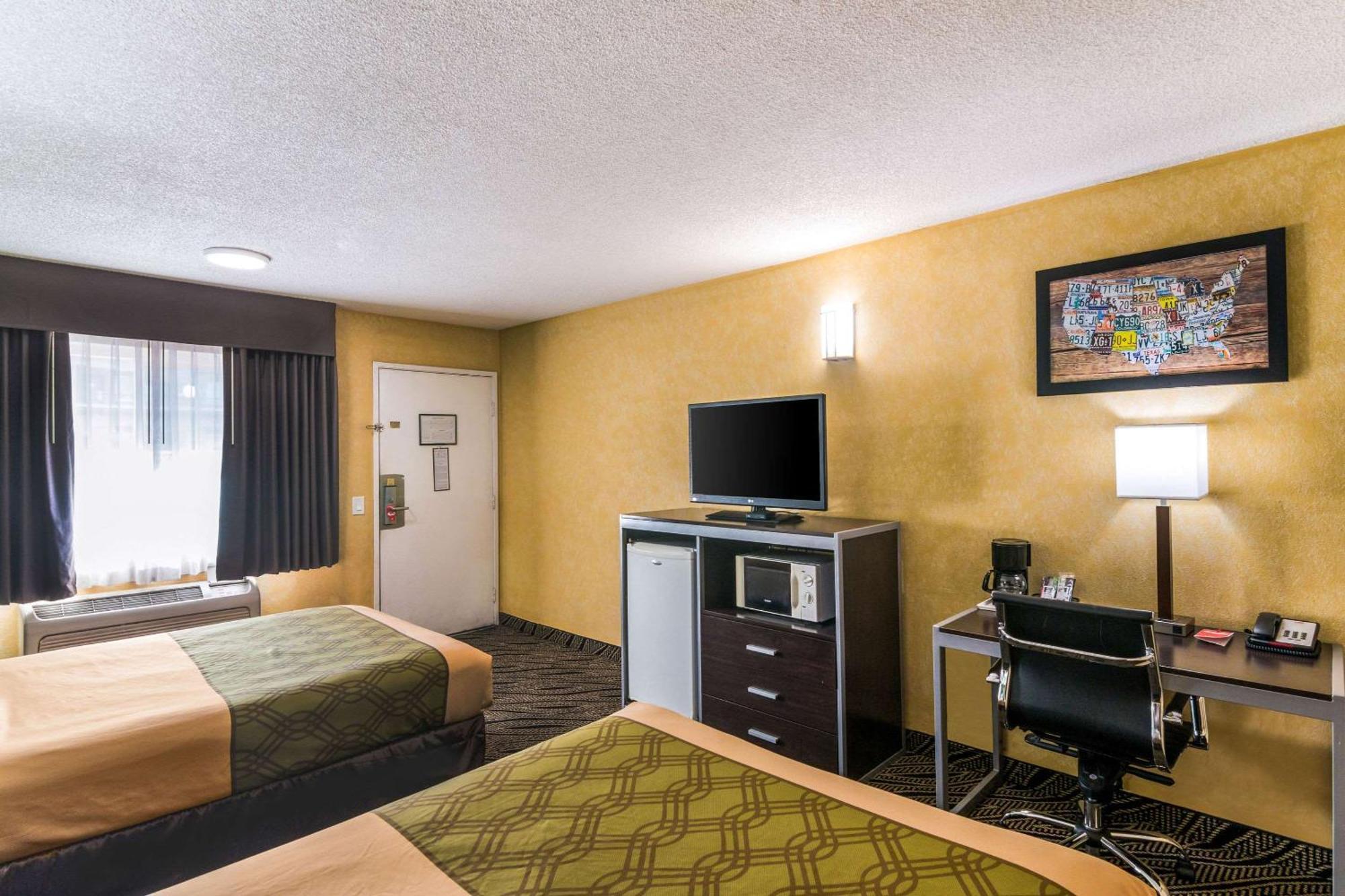 Econo Lodge Hesperia - Victorville I-15 Exterior photo
