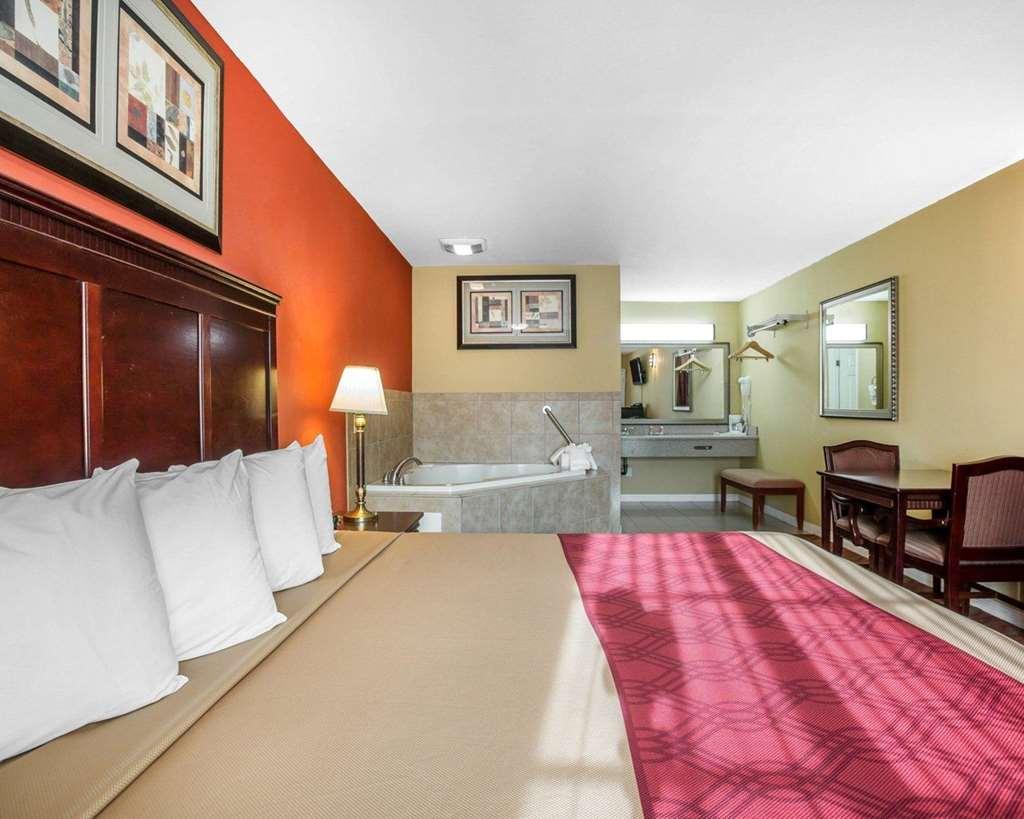 Econo Lodge Hesperia - Victorville I-15 Room photo